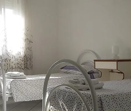 Mediterranea Tra Gli Ulivi * أوستوني