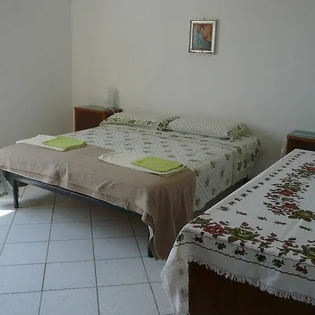 Mediterranea Tra Gli Ulivi فيلة